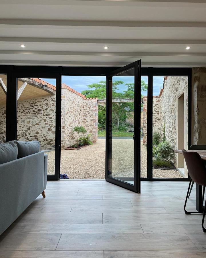 Gite De La Foye - Le Jasmin Combrand Exterior photo